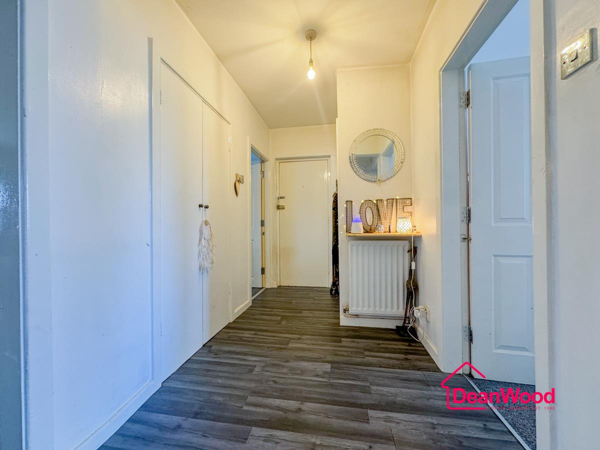 4 Carlton Grove, Queens Drive West, Ramsey, Isle Of Man. - Photo 4 of 12
