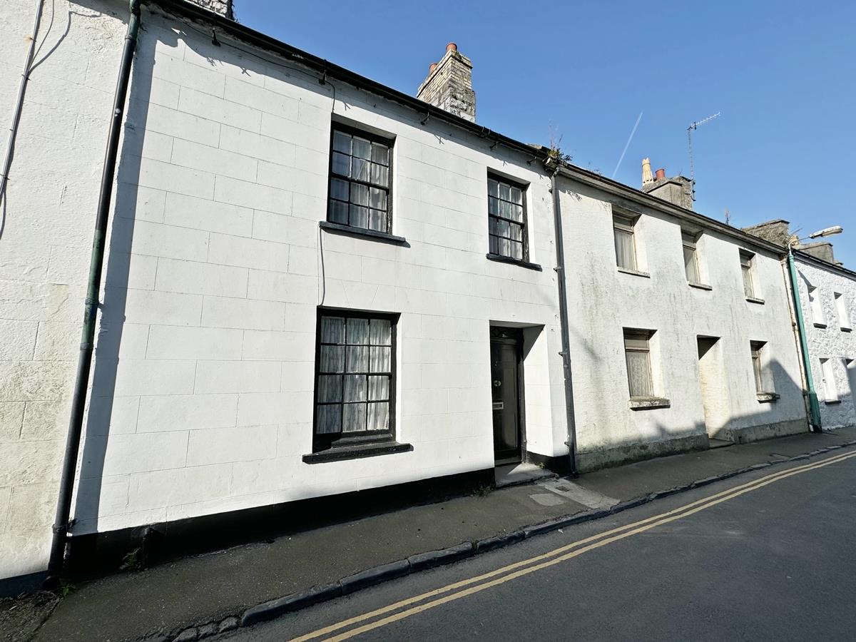 81 Malew Street, Castletown. - Photo 2 of 21