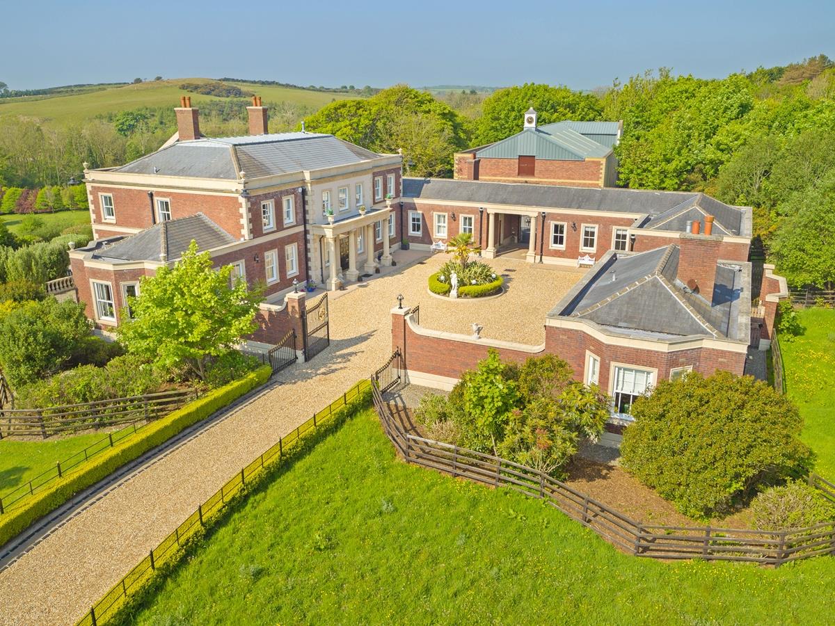 Ballarioghyn House, Ballavale Road, Santon, Isle of Man. - Photo 3 of 65