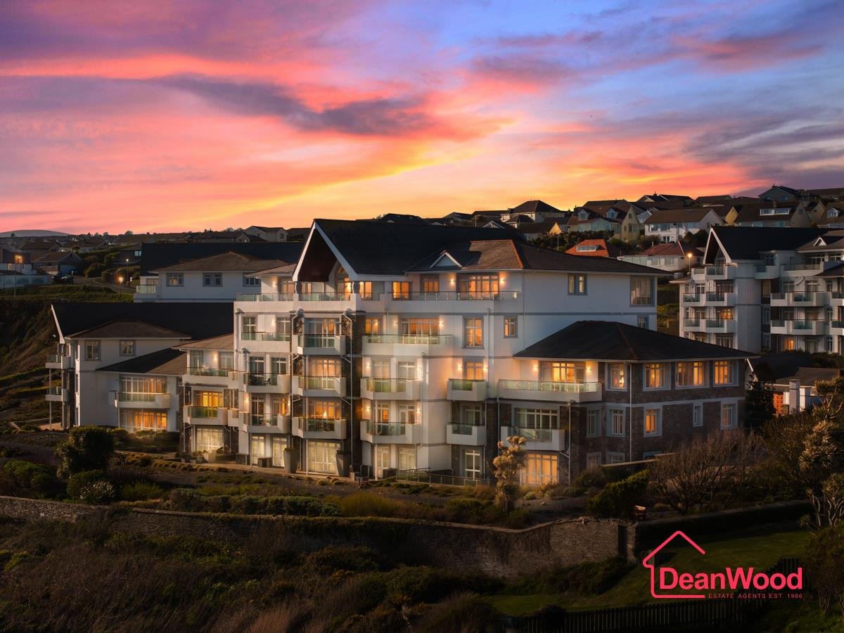 Penthouse, Majestic Apartments, King Edward Road, Onchan.