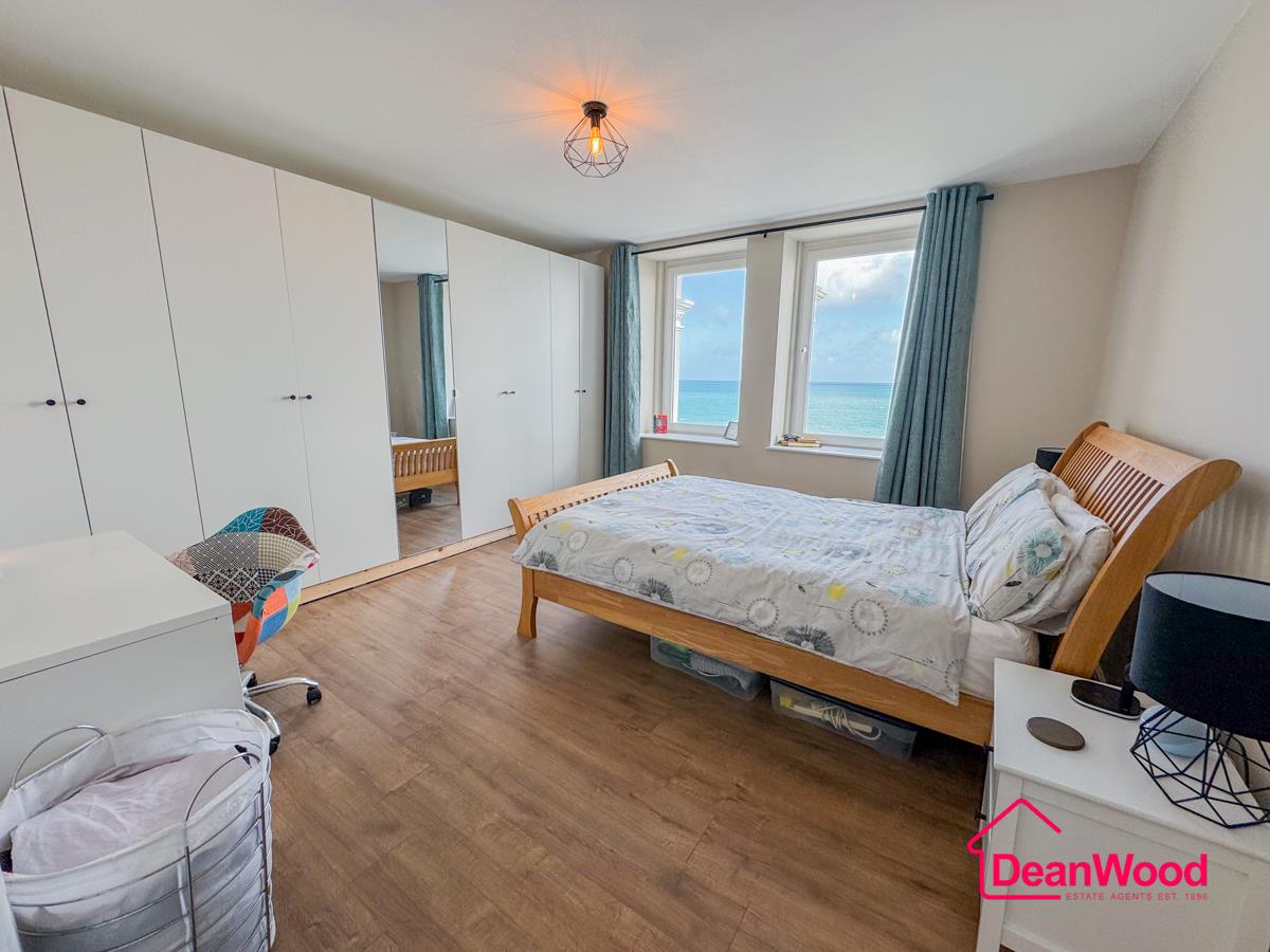 Apartment 14 Burnville Court, Mooragh Promenade, Ramsey. - Photo 4 of 13
