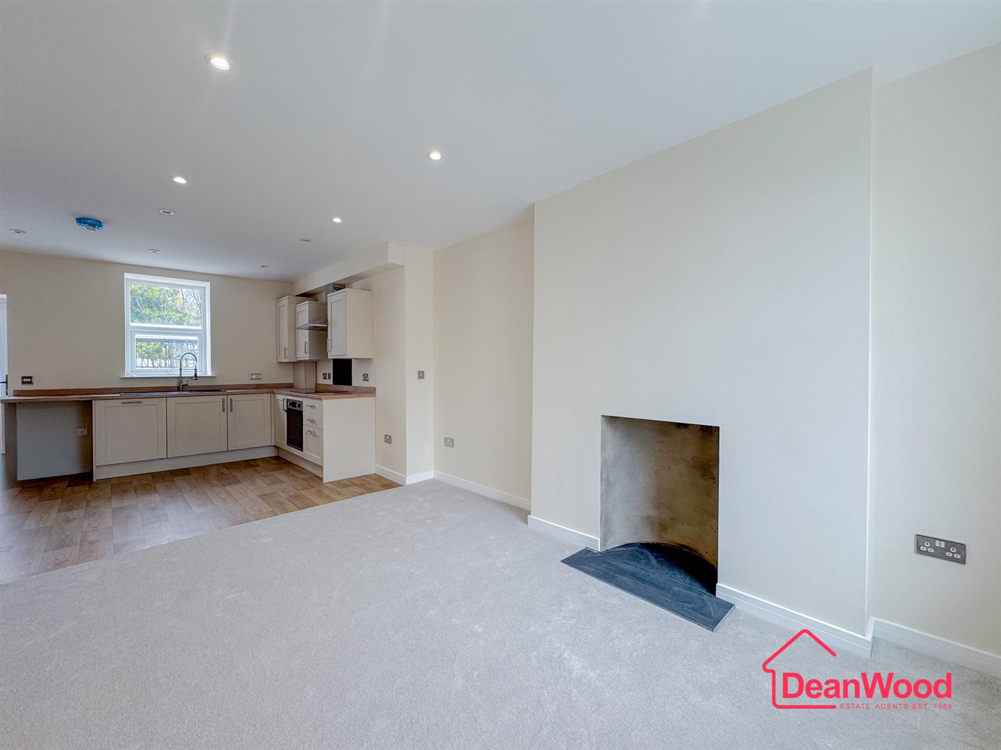 2 Summerhill Grove, Douglas, Isle of Man. - Photo 4 of 19