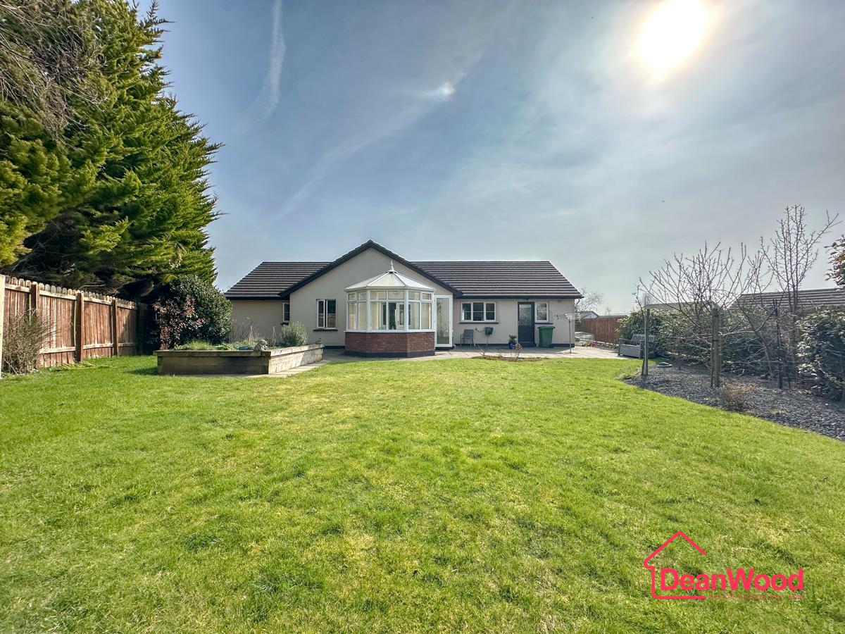 2 Queen Margaret Way, Glen Vine. - Photo 2 of 22