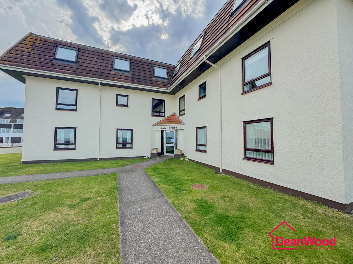 8 Royal Court Queens Promenade, Ramsey, Isle Of Man. - Photo 3 of 24