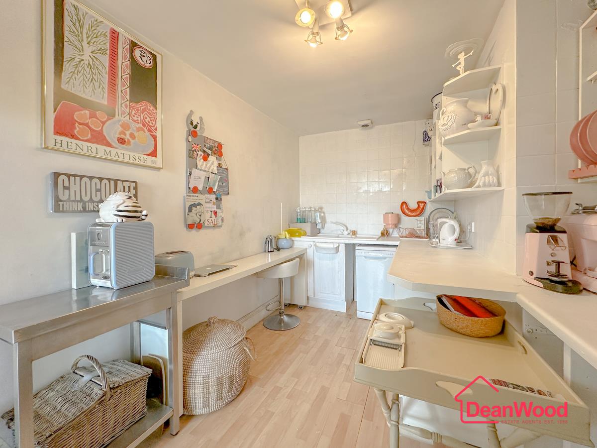Apartment 1, Lansdowne, Queens Promenade, Douglas. - Photo 5 of 14