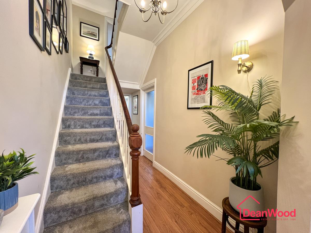 15 Leigh Terrace, Douglas, Isle of Man. - Photo 4 of 34