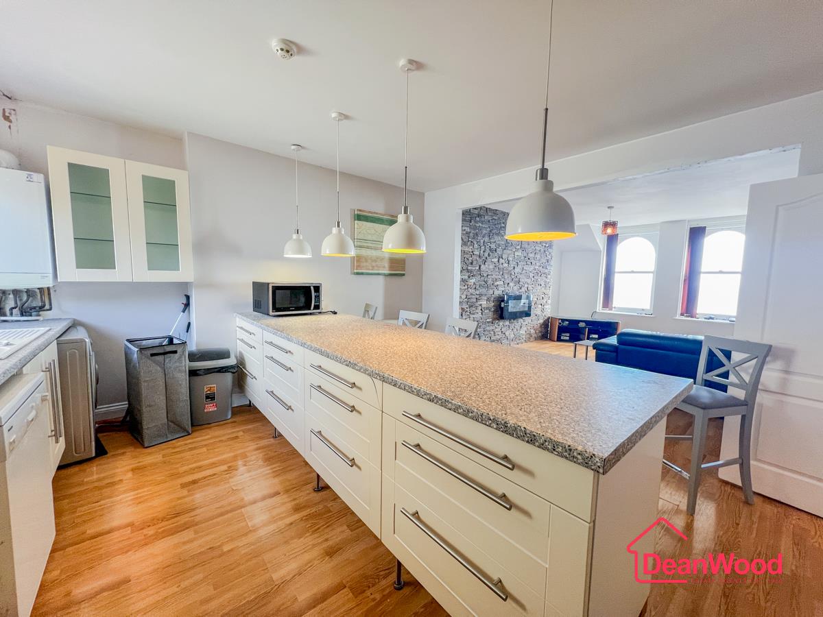 16 Marlborough Court, Douglas, Isle Of Man. - Photo 5 of 18