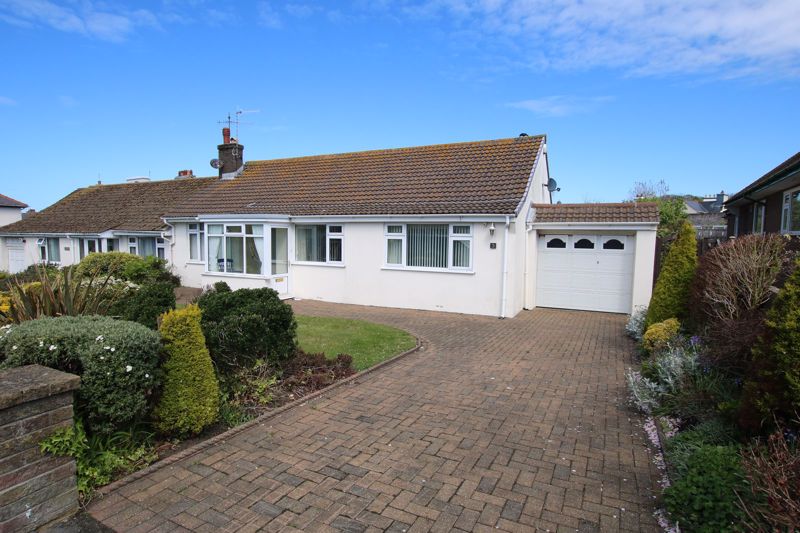 3 Queens Drive, Peel IM5 1BH. - Photo 1 of 14