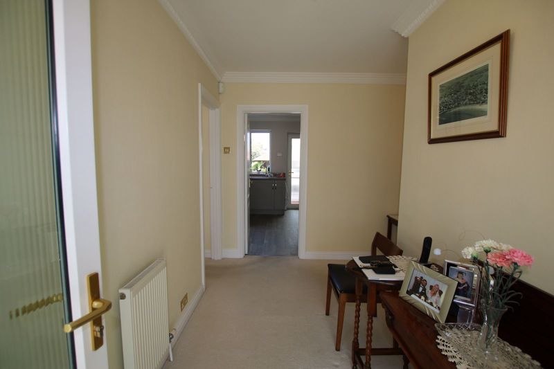 3 Queens Drive, Peel IM5 1BH. - Photo 2 of 14