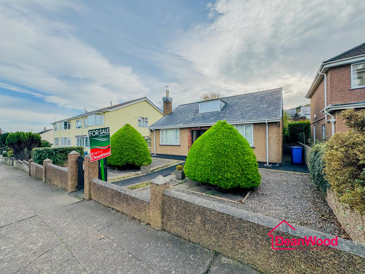 29 Queens Drive West, Ramsey, Isle Of Man. - Photo 2 of 22