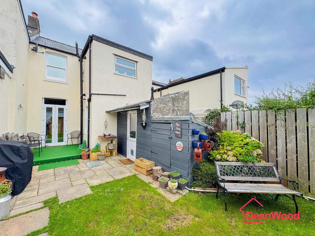 21 Victoria Avenue, Onchan. - Photo 3 of 11