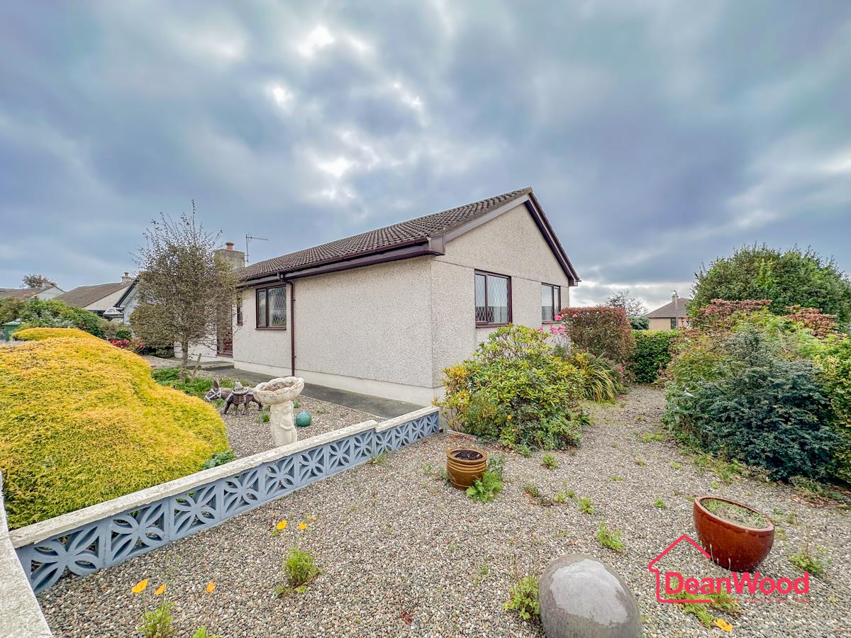 30 Furman Close, Onchan. - Photo 2 of 22