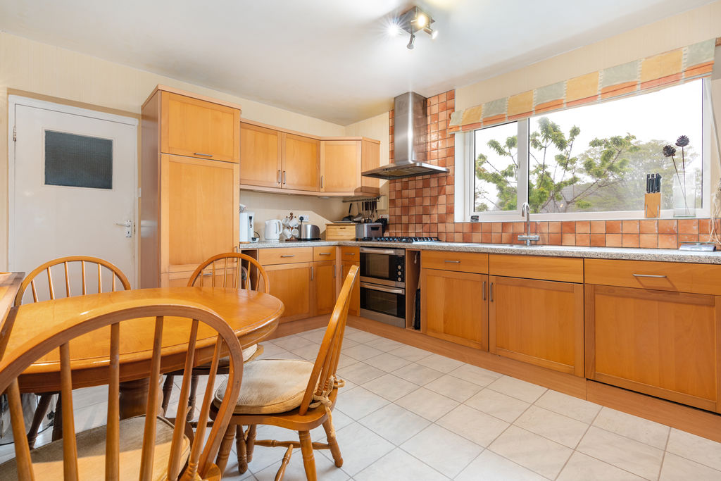 1 Cronk Avenue, Onchan IM3 3DG. - Photo 5 of 25