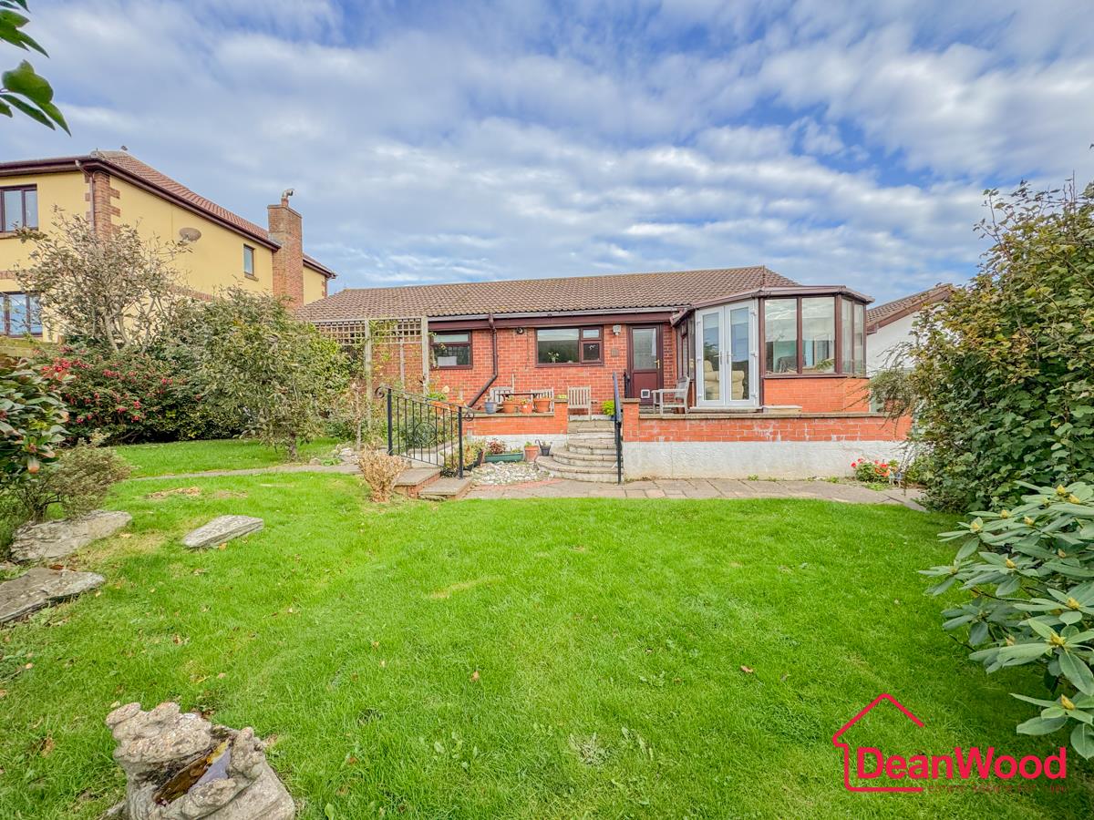 28 Rhenwyllan Close, Port St. Mary, Isle of Man, Port St Mary. - Photo 3 of 33