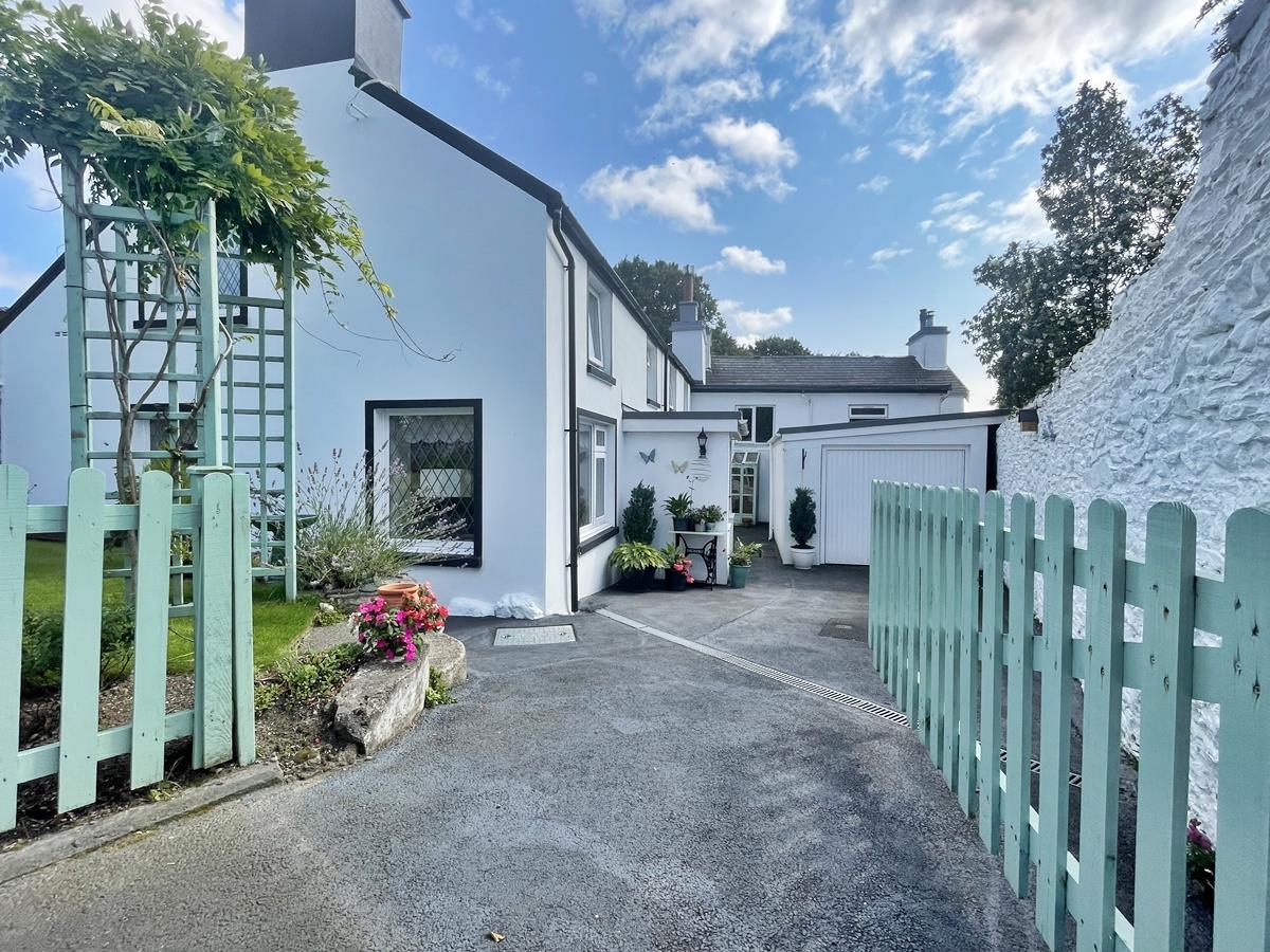 The Cottage, New Castletown Road, Douglas. - Photo 3 of 31