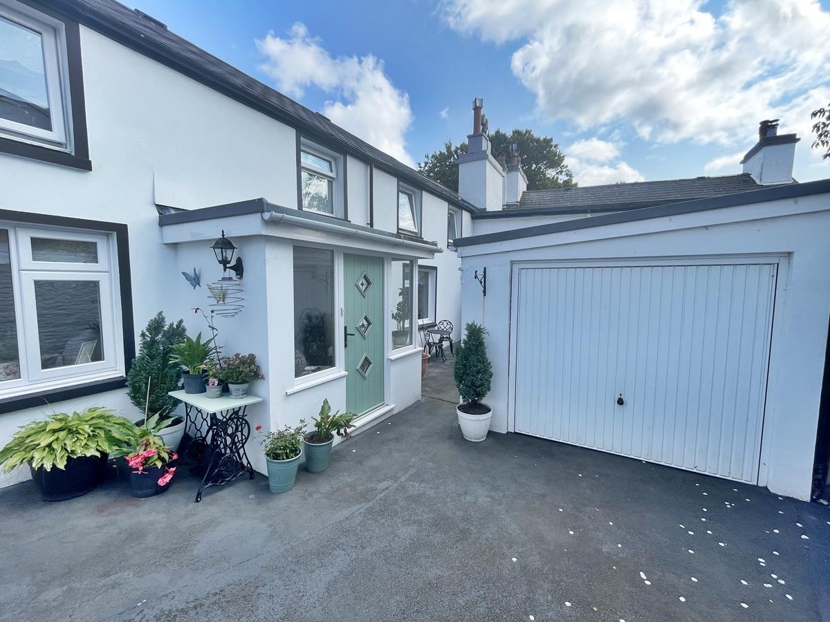 The Cottage, New Castletown Road, Douglas. - Photo 4 of 31
