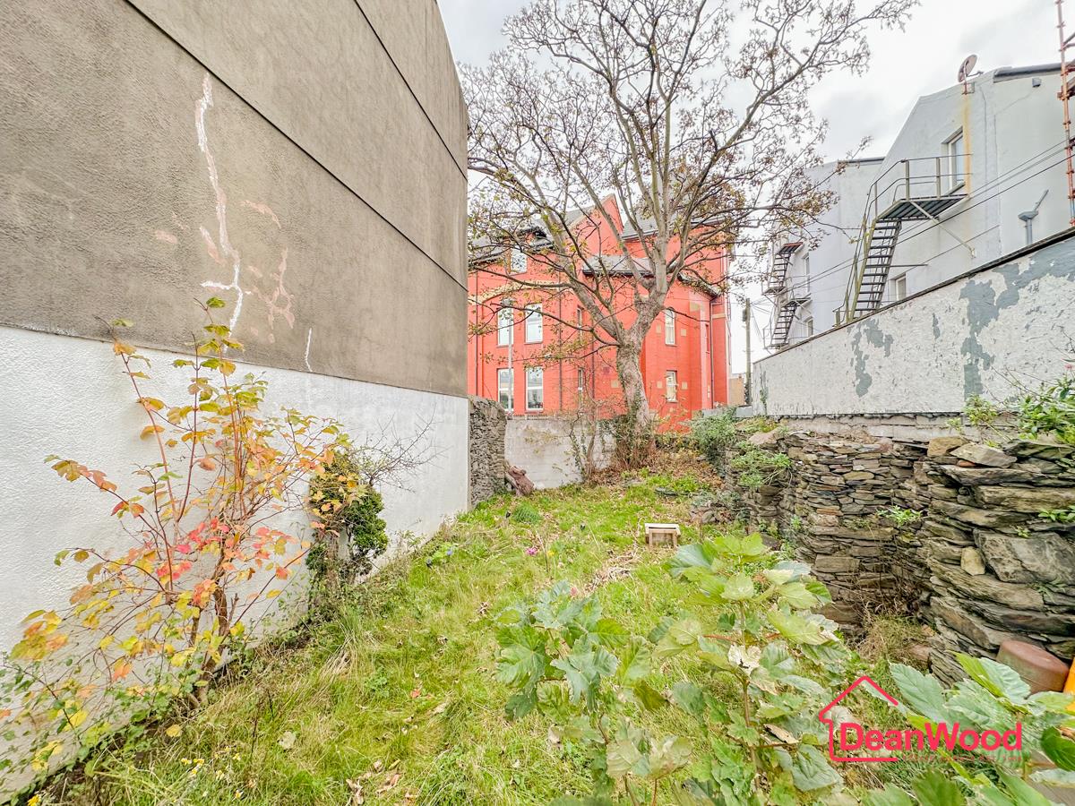 1 Finch Hill Grove, Douglas. - Photo 2 of 11