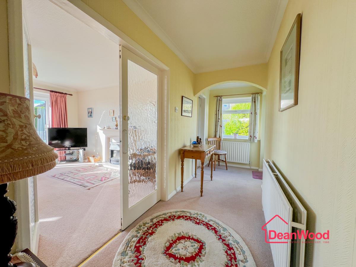 15, Cronk Avenue, Birch Hill, Onchan. - Photo 4 of 25