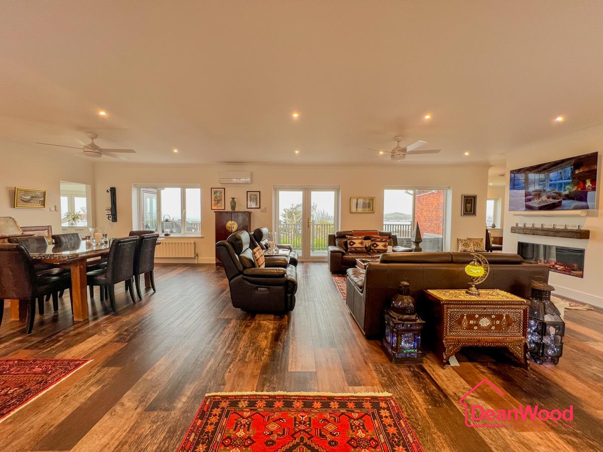 18 Manor Park, Onchan, Isle Of Man. - Photo 4 of 39