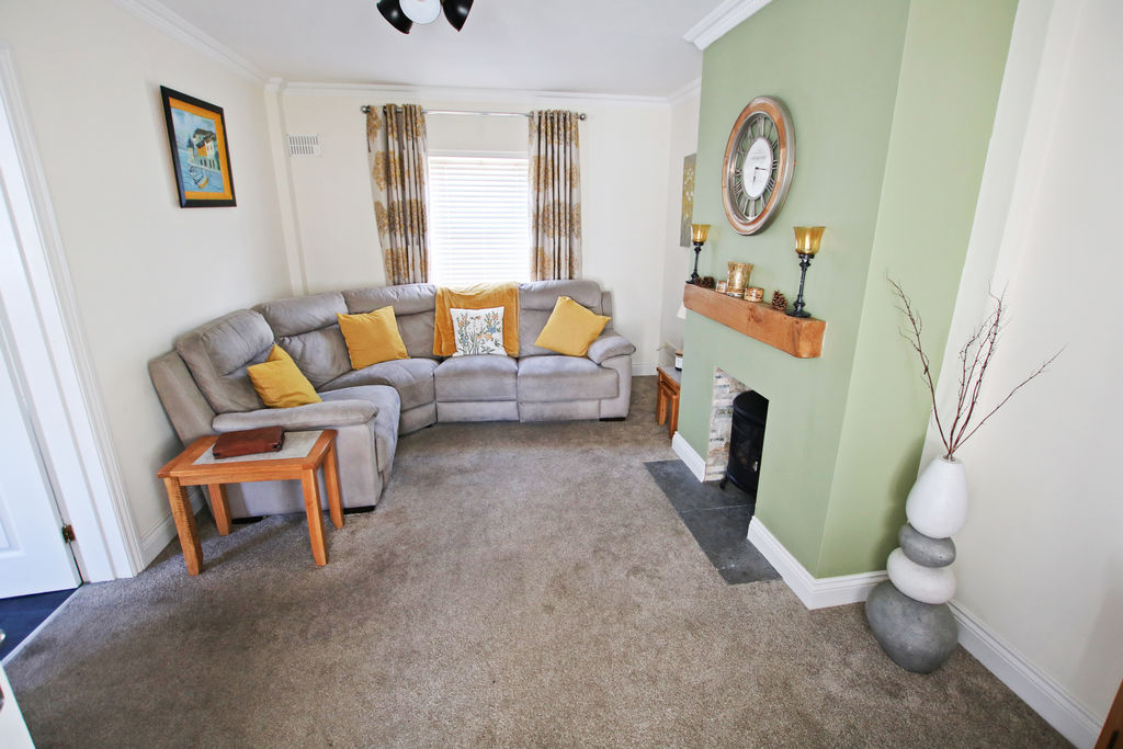 26 Mill Street, Castletown IM9 1AG. - Photo 3 of 21