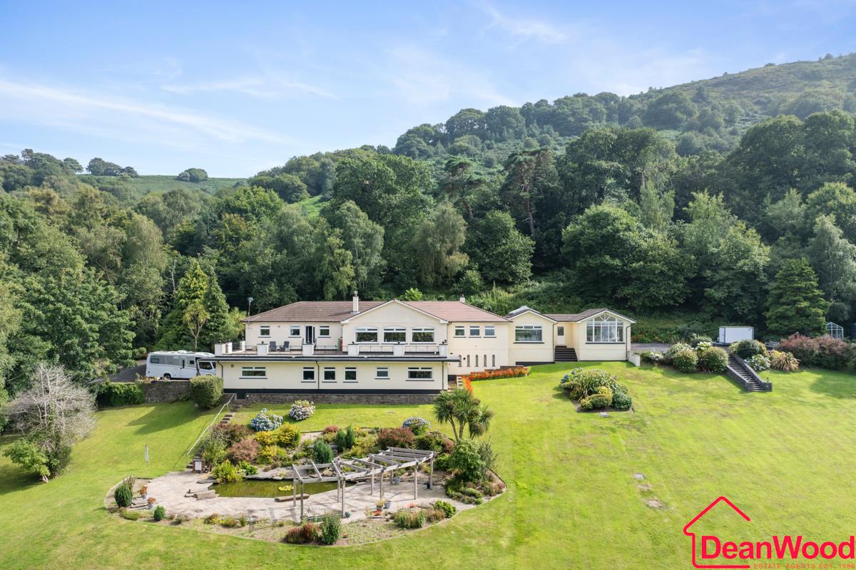 Pleasant View, Lezayre Road, Ramsey. - Photo 2 of 45
