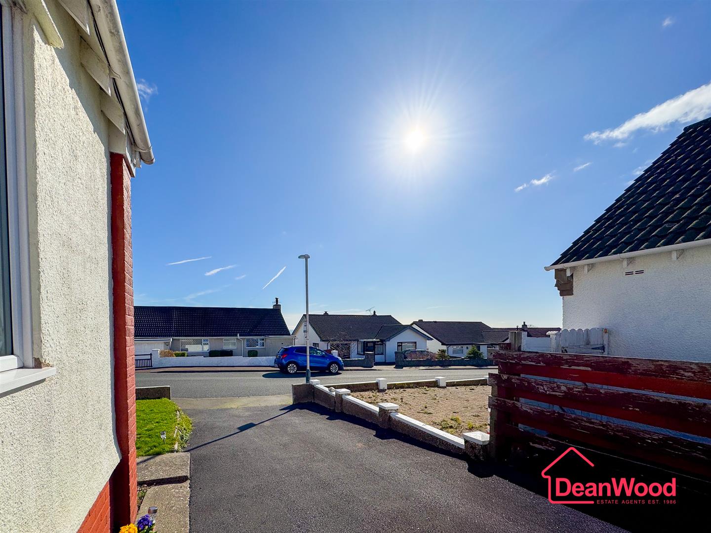 10 Eskdale Road, Onchan. - Photo 3 of 38
