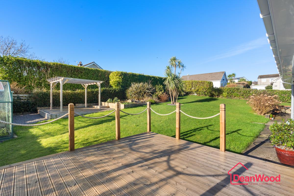 13 Highfield Crescent, Onchan. - Photo 2 of 37