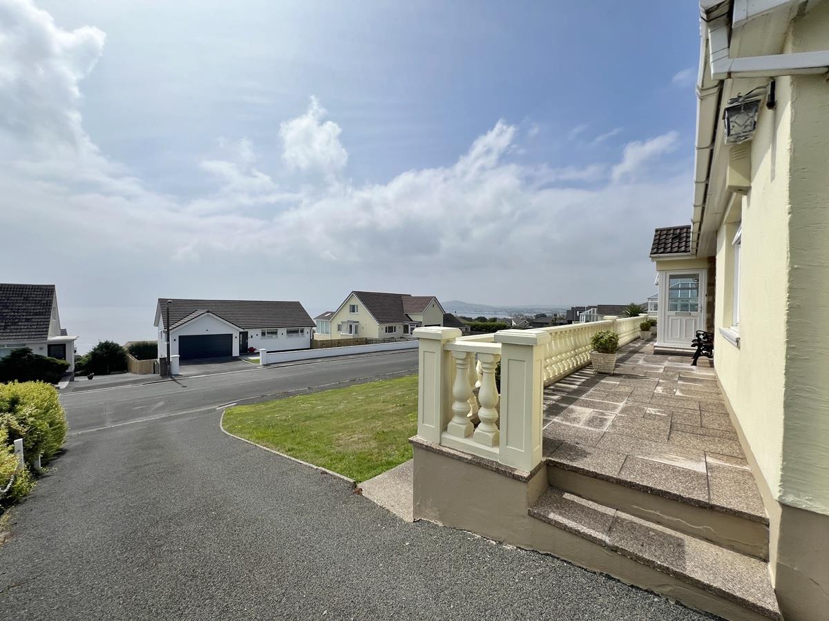 Cranford, 11A Howe Road, Onchan, Isle Of Man. - Photo 3 of 30