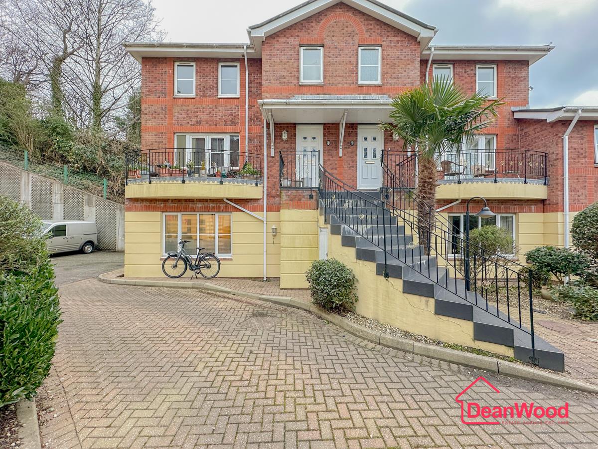 5 The Hollows, Victoria Road, Douglas, Isle Of Man. - Photo 1 of 10