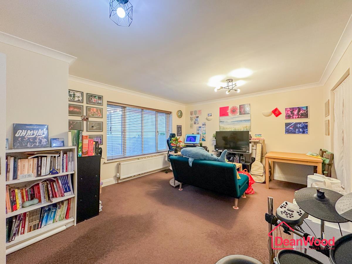 5 The Hollows, Victoria Road, Douglas, Isle Of Man. - Photo 4 of 10