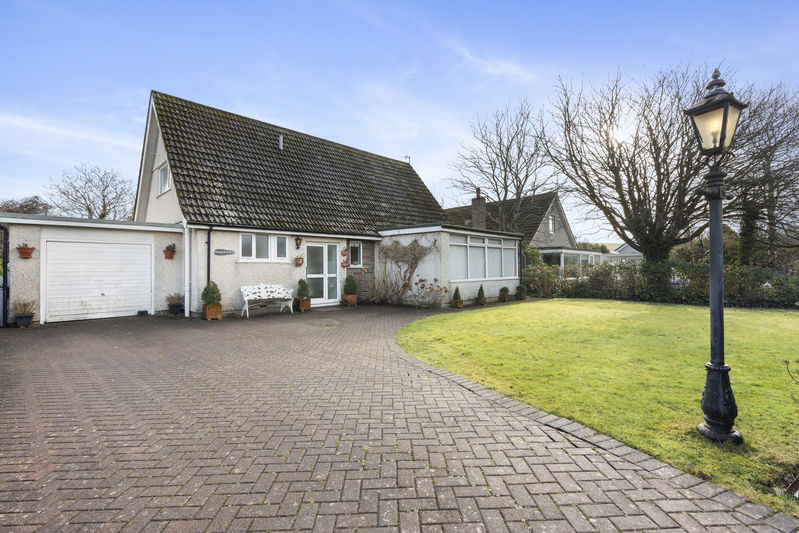 Easdale, 2 Balladoyne Estate, St Johns IM4 3LX. - Photo 2 of 29