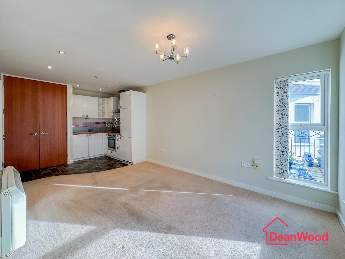 Apartment 4, Empress Apartments, Douglas. - Photo 4 of 10