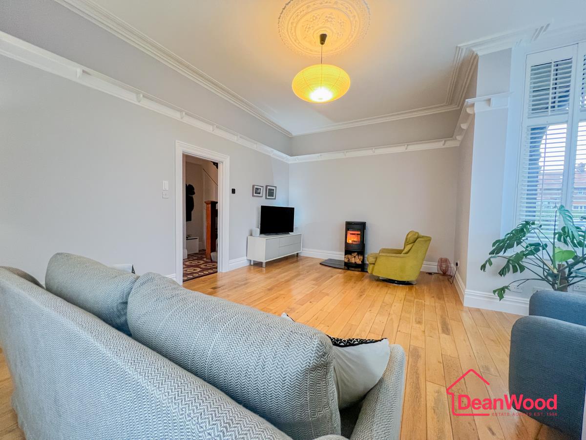 27 Albany Street, Douglas, Isle Of Man. - Photo 5 of 31