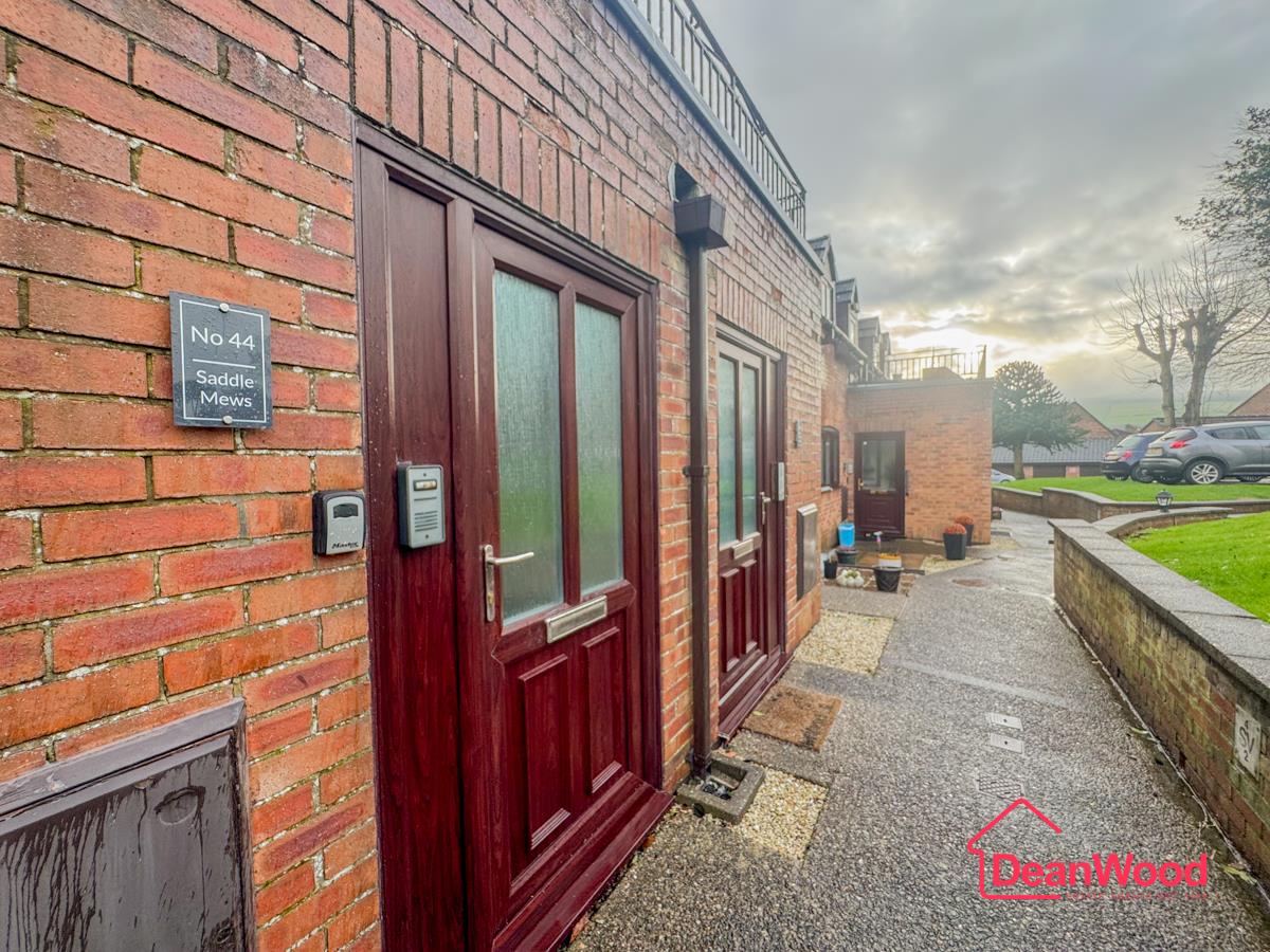 44, Saddle Mews, Douglas. - Photo 2 of 16