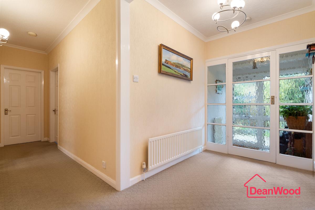 Erins Court, Ballagale Avenue, Port Erin, Isle of Man. - Photo 4 of 40