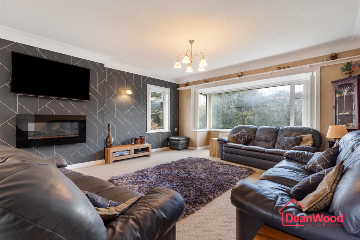 Erins Court, Ballagale Avenue, Port Erin, Isle of Man. - Photo 5 of 40