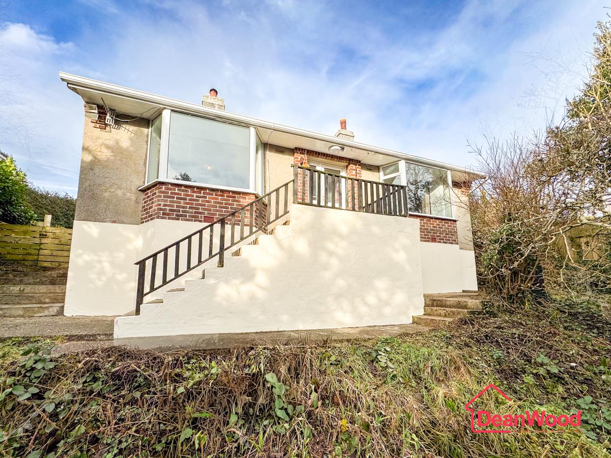 Thie Cronk, Strang Road, Union Mills. - Photo 1 of 32