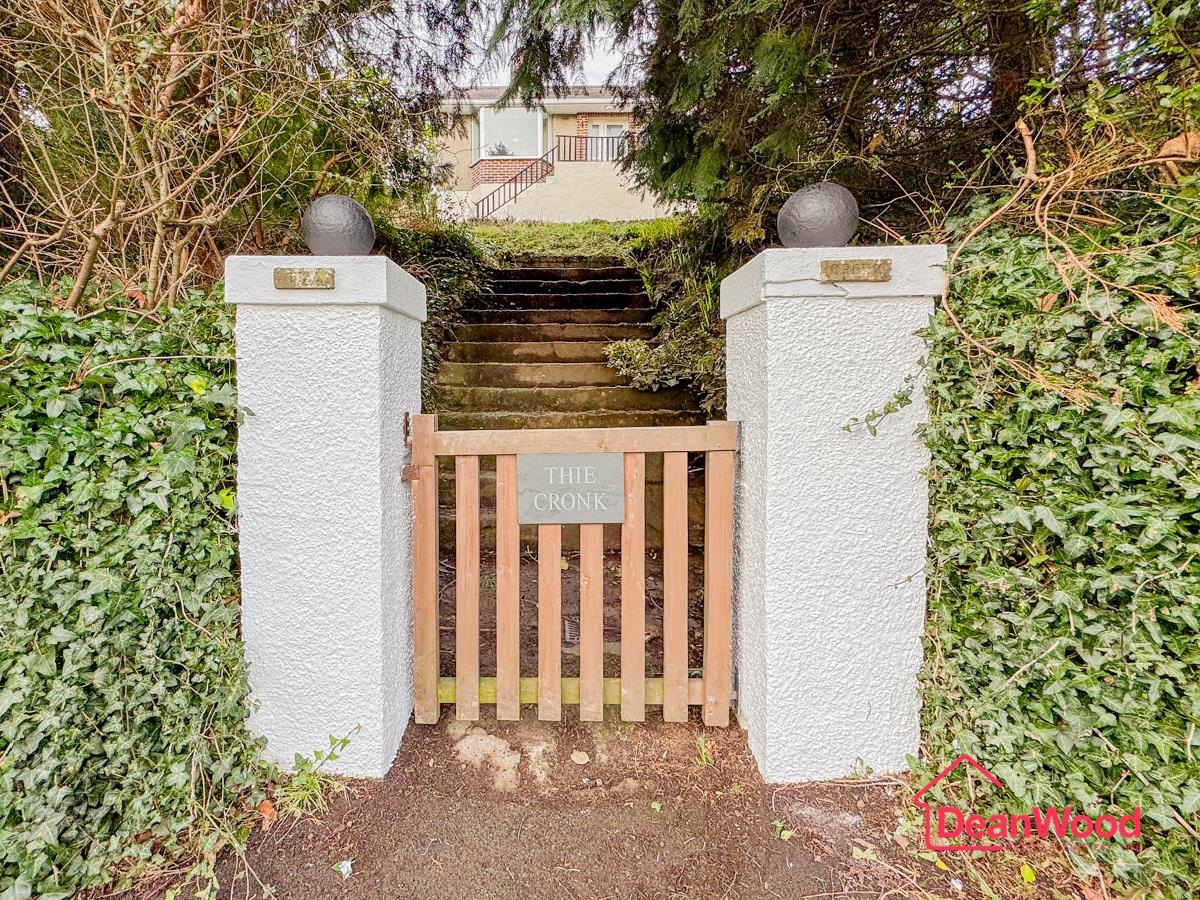 Thie Cronk, Strang Road, Union Mills. - Photo 2 of 32