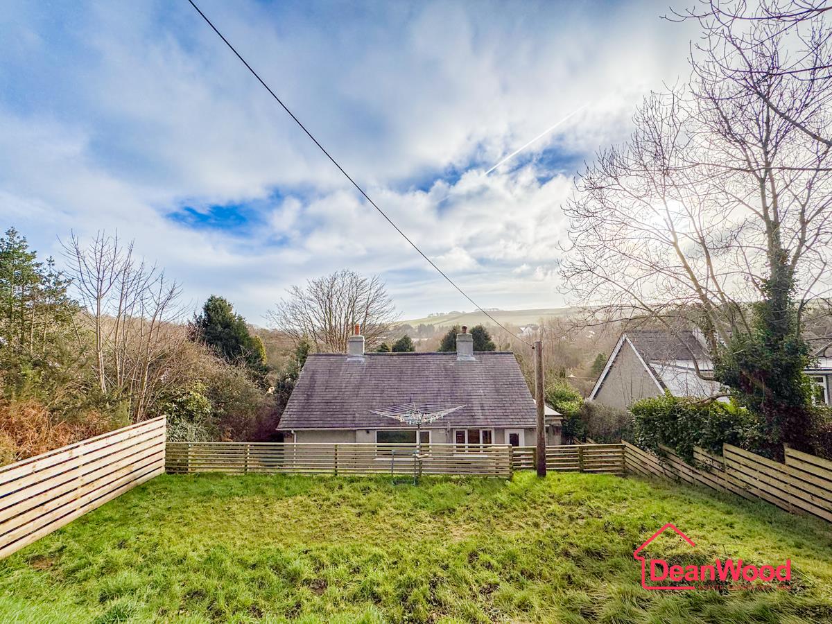 Thie Cronk, Strang Road, Union Mills. - Photo 3 of 32