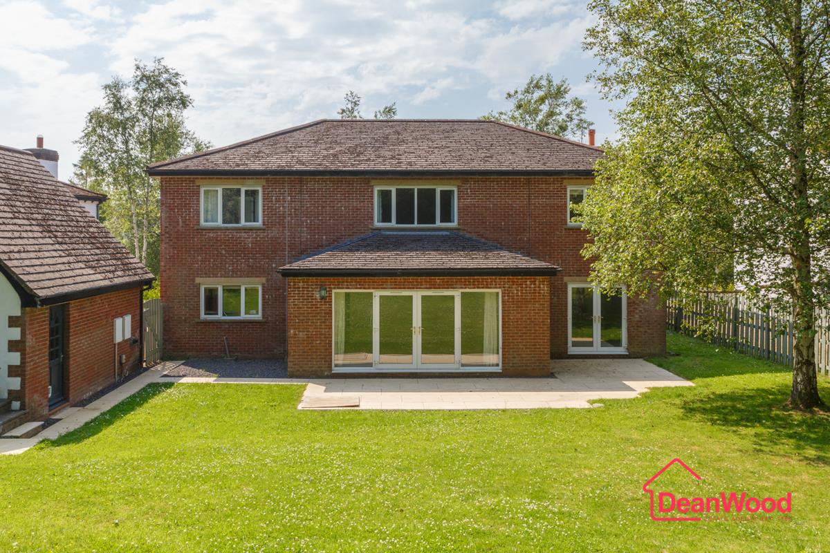 5, Glen Darragh Gardens, Glen Vine. - Photo 3 of 31