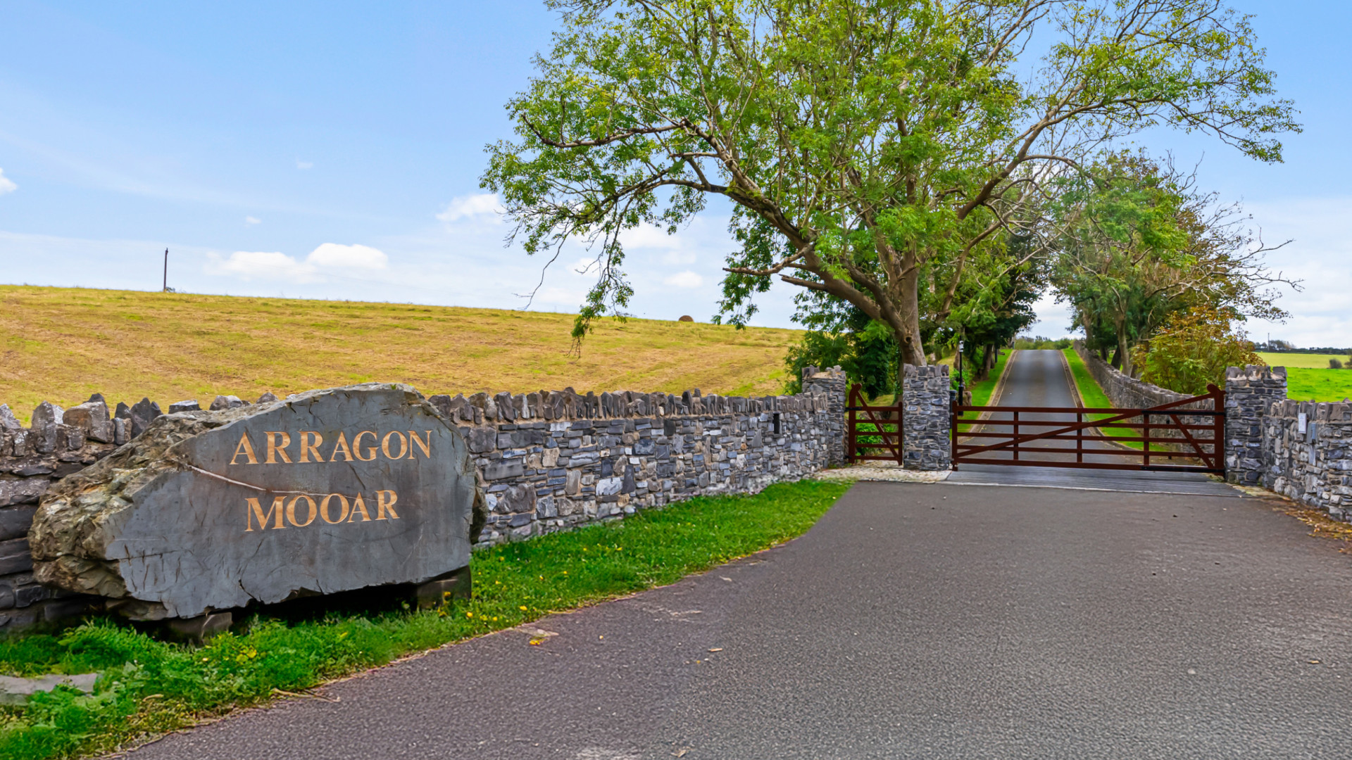 Arragon Mooar, Old Castletown Road, Santon, IM4 1HB. - Photo 2 of 52