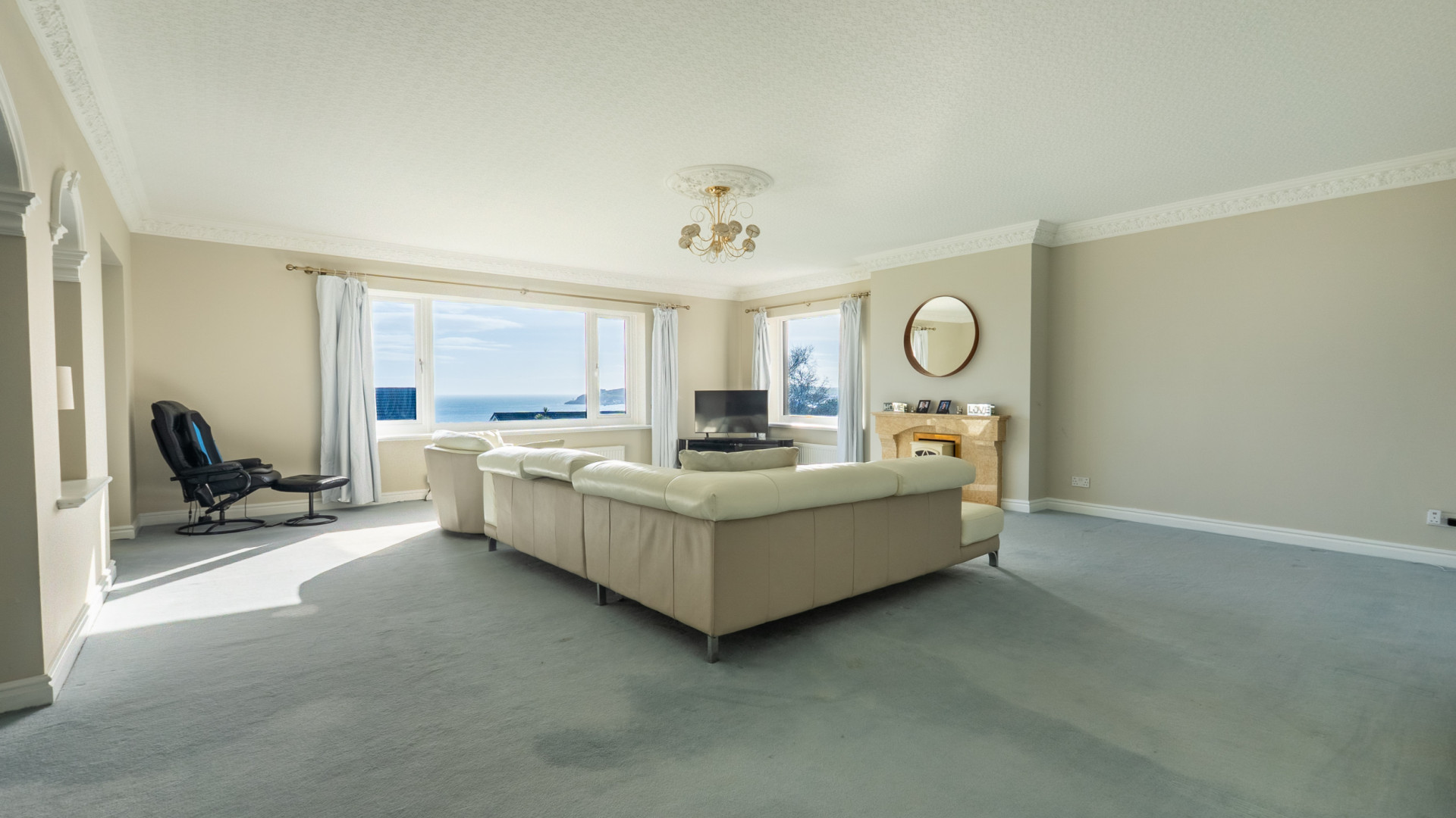Thie My Chree, 10 Manor Park, Onchan, IM3 2EP. - Photo 5 of 47
