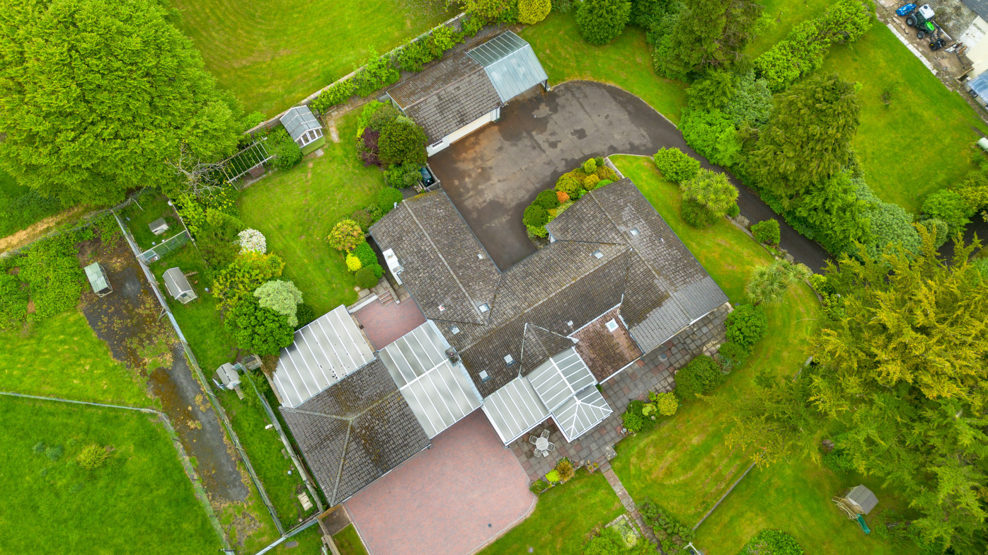 Flambards, West Baldwin Road, Mount Rule, Braddan, IM4 4HS. - Photo 2 of 45