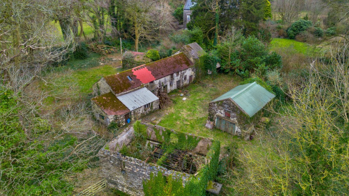 Outbuildings, Glen Mooar Road, St. John's, IM4 3AQ, St Johns.