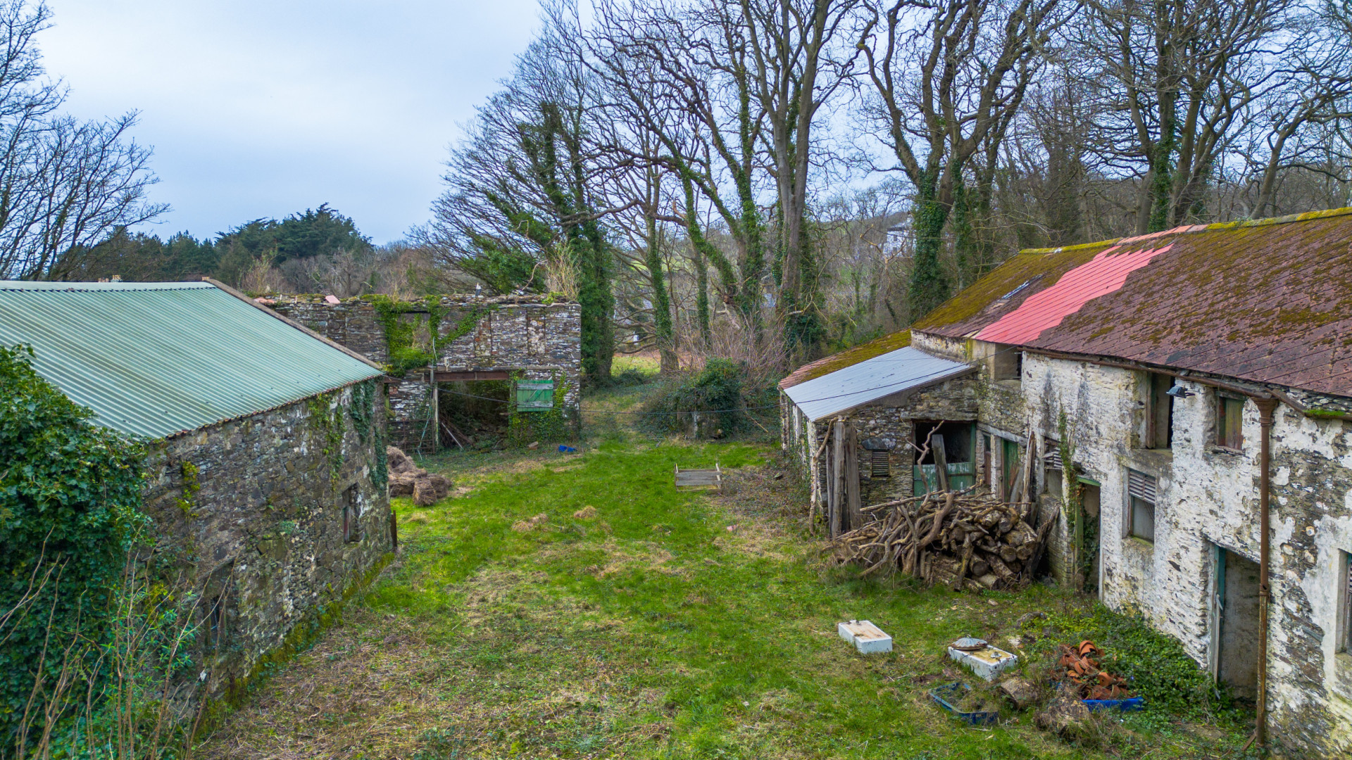 Outbuildings, Glen Mooar Road, St. John's, IM4 3AQ, St Johns. - Photo 3 of 14