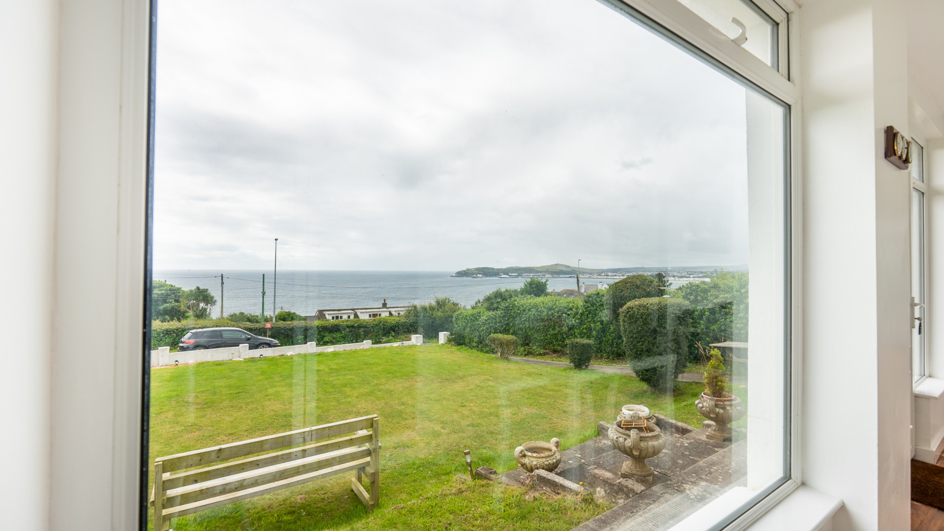 The Dolphins, 131 King Edward Road, Onchan, IM3 2AX. - Photo 4 of 24