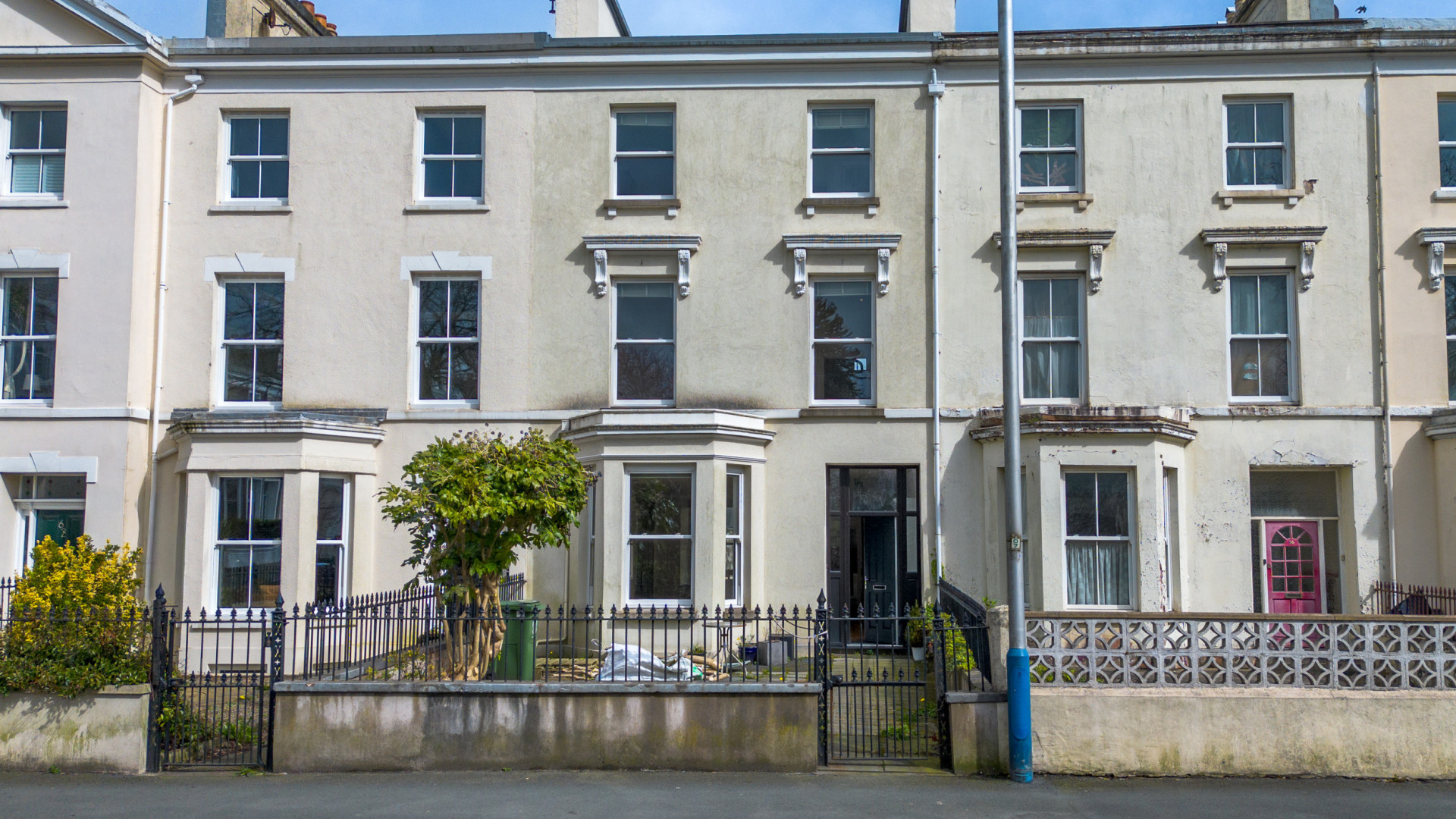 58 Woodbourne Road, Douglas, IM1 3AW. - Photo 1 of 29