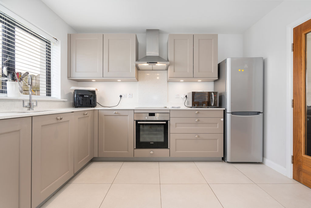 16 South Barrule Avenue, Ballakilley, Port Erin IM9 6DT. - Photo 3 of 21