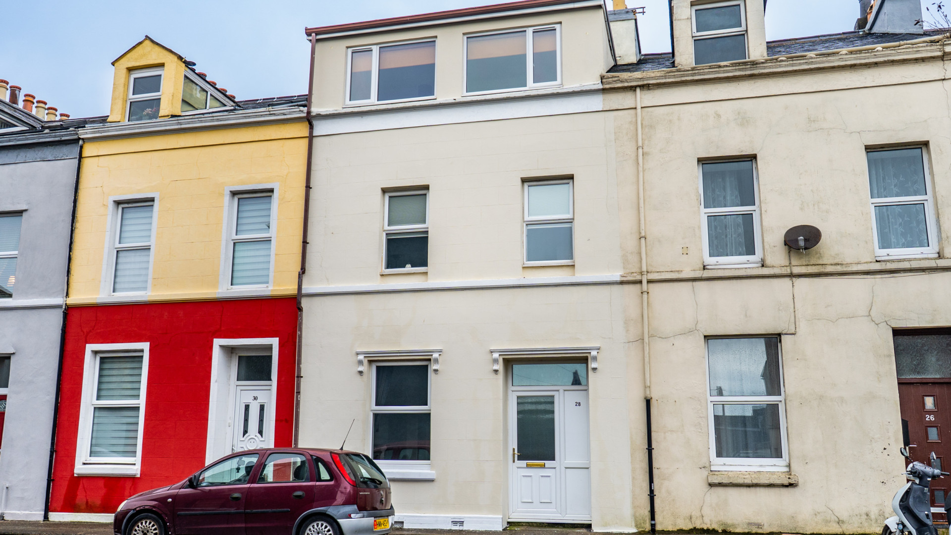 28 Allan Street, Douglas, IM1 3DH. - Photo 1 of 17