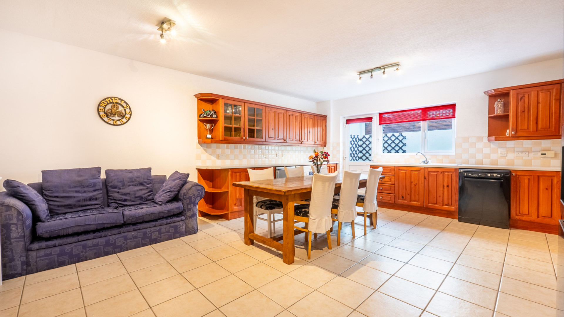 28 Allan Street, Douglas, IM1 3DH. - Photo 3 of 17